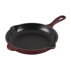 Le Creuset Traditional Skillet - 9" -GrillMate Sales Shop L2024 23949