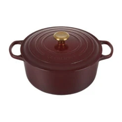 Le Creuset Round Dutch Oven 7 1/4 Qt. -GrillMate Sales Shop LS2501 28949SG