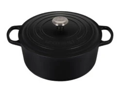 Le Creuset Round Dutch Oven 7 1/4 Qt. -GrillMate Sales Shop ls2501 2820ss